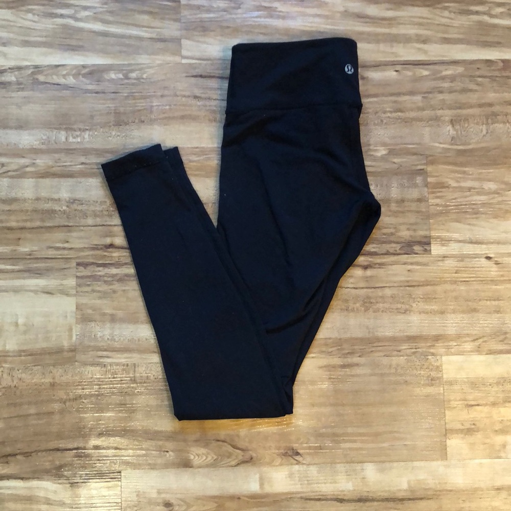 Black WunderUnder Lululemon leggings, size 4!